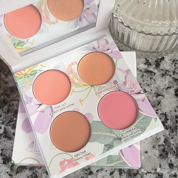Seraphine Botanicals Lily + Blossom Lily Infused Blush Palette in Soft Bouquet - Picture 7 of 8